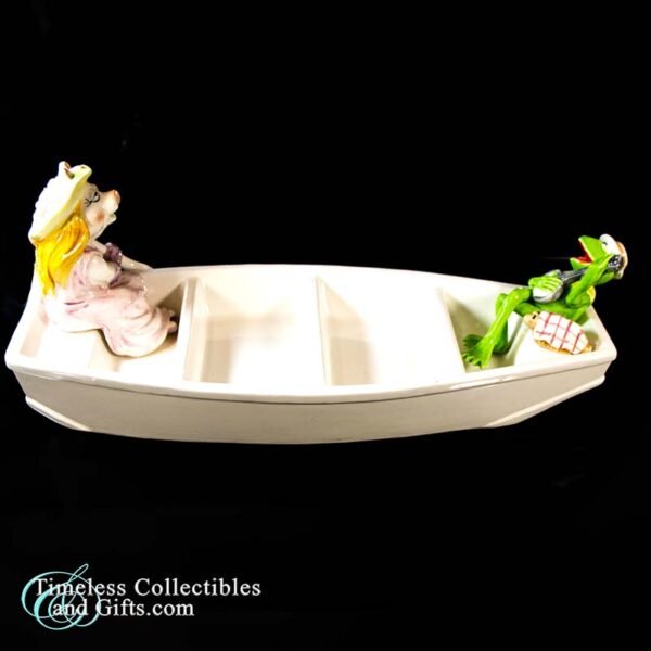 Kermit and Miss Piggy in Row Boat 3