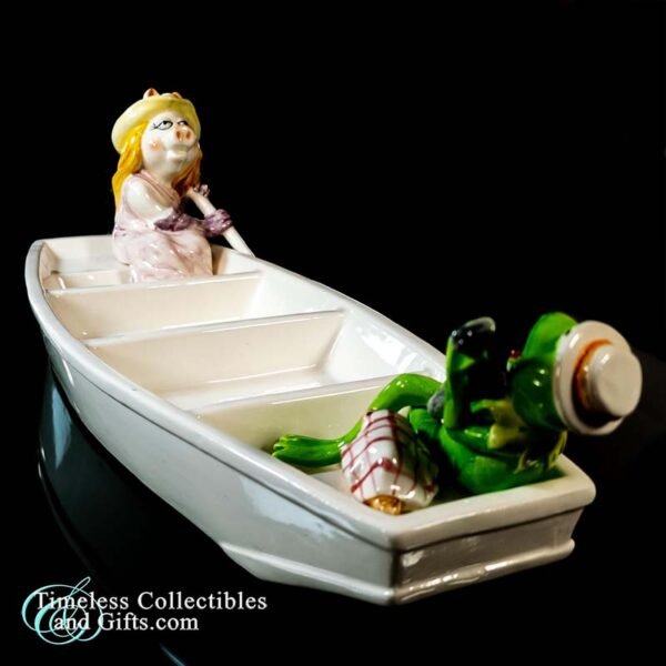 Kermit and Miss Piggy in Row Boat 4