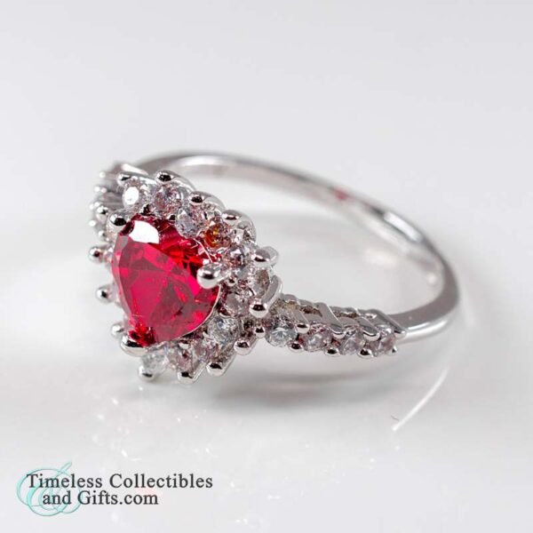 Diamond Faceted Red Heart Rhinestone Cluster Ring 1