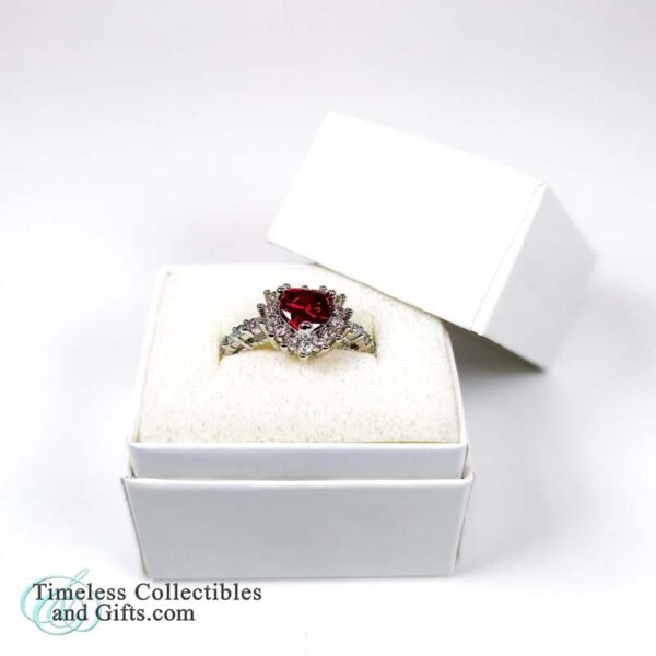 Diamond Faceted Red Heart Rhinestone Cluster Ring 3