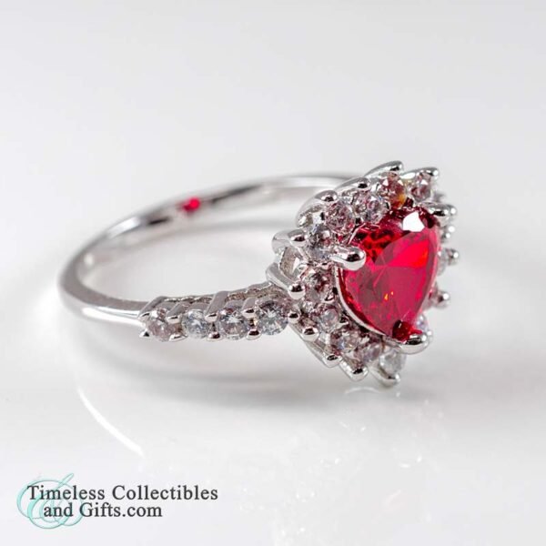 Diamond Faceted Red Heart Rhinestone Cluster Ring 4